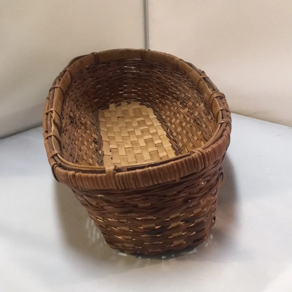 Handwoven Oval Serving Bread Basket Natural‎ Brown & Tan Farmhouse Rustic Wicker